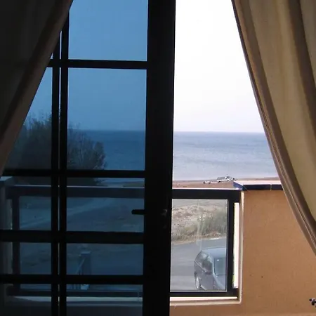 Casa vacanze Beautiful House In Front Of Beach