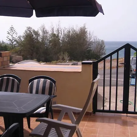 Beautiful House In Front Of Beach *